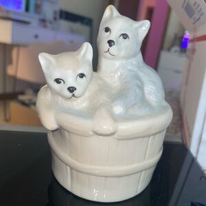 Vintage Artmark Cats In A Basket Figurine Made In Taiwan